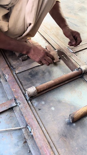 Holdrave install on main gate 10x8 #metalfabrication #gate #welder #welding #ironwork