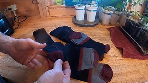 Watch SIMPLE & EFFECTIVE Amazon Essentials Compression Socks on Amazon Live