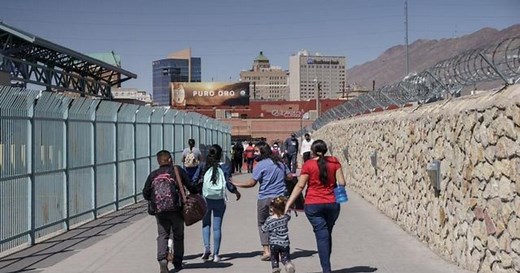 Thousands of unaccompanied migrant children being held in Border Patrol custody