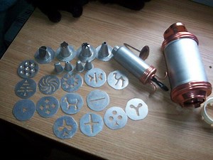 What's the Best Cookie Press for Spritz Cookies » The Kitchen Professor