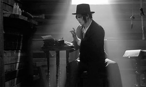 Jack White y Alison Mosshart, encerrados en el video de "Impossible Winner"