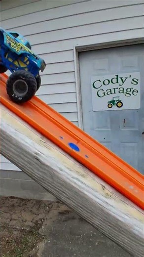 backwards bob monster truck 360 spin
