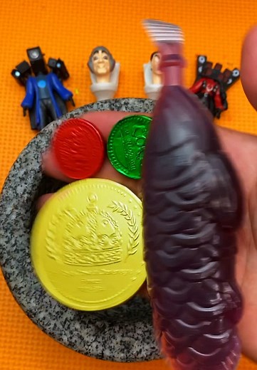 Satisfying ASMR Candy Sounds: Jelly Crushing Experience