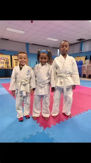 MMEE technology (@mmeetechnology)’s videos with Unstoppable (I put my armor on, show you how strong I am) - Sia