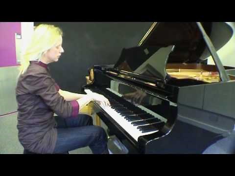 Valentina Lisitsa plays 'Träumerei' from Schumann's 'Kinderszenen'