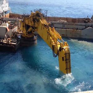Extension in the Sea of Monaco | Extreme Machines