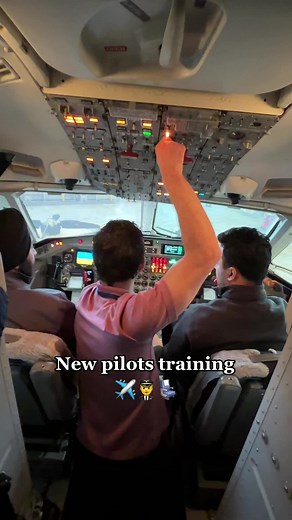 I never knew it was this much fun 😫💙 #pilotlife #pilotcareer #pilottraining #aviationlovers