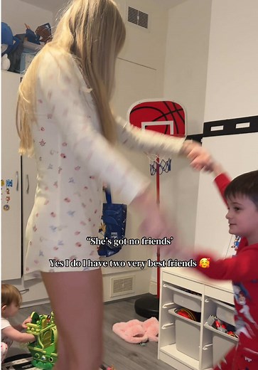 Celebrating Best Friendships in Mom Life