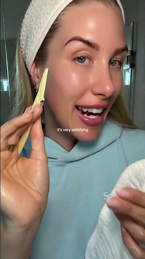 dermaplaning tutorial 🫶🏼 helps so much with making skin look and feel clear and glowing