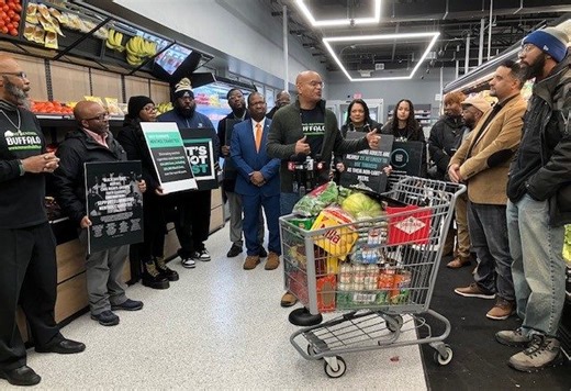 Double Apple Supermarket awarded for prioritizing Black lives, public health