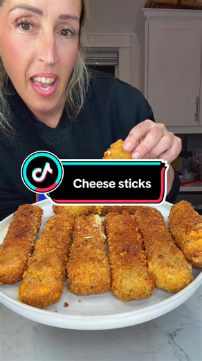 Momma B (@brookieervin)’s video of italian cheese bread