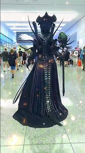 Xenomorph Queen Spotted Walking Among Us! Epic Cosplay or Real Deal?