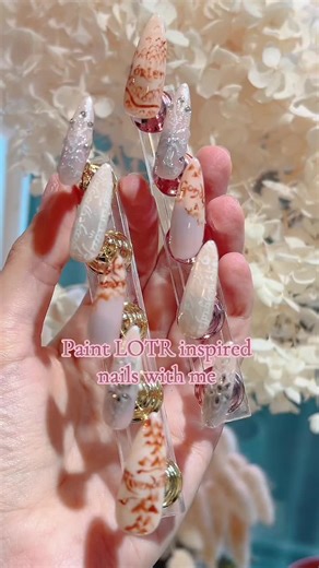 6 hours later…. The tiny Tengwar was so satisfying to paint 🧝🏼‍♀️💕 #lotr #tolkien #evenstar #nailart