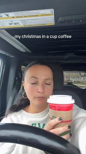 Literally best Starbucks Christmas drink vanilla latte with peppermint added you’re welcome 😘😘😘 @starbucks | The Beach Classroom