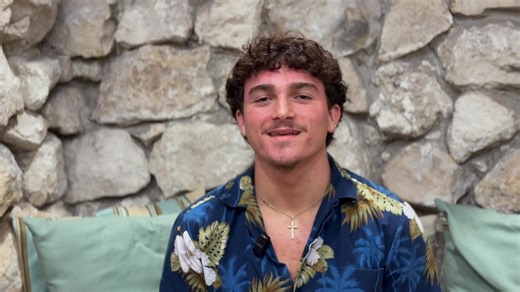 👏 A round of applause for Weeki Wachee Prince Adrian! 👑💦 Today, he successfully passed his novice test, showing off incredible skills in buoyancy, breath control, and underwater ballet. 🐠✨ Adrian’s hard work and dedication have brought him to this exciting milestone, and we couldn’t be more proud. 💙 Join us in congratulating Prince Adrian on this amazing achievement! 🌊 #WeekiWacheeSprings #WeekiWacheePrince #UnderwaterMagic | Weeki Wachee Springs State Park