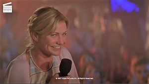 Do you think Cameron Diaz sings like this in real life? 😂 | Binge Society - The Greatest Movie Scenes
