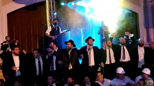 VIDEO: 8th Day performing at the MOE groundbreaking event