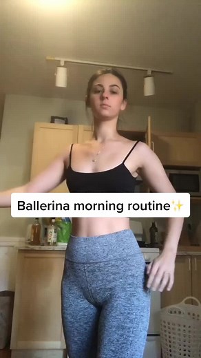 Cracking bones! #crackingbones #ballerina #ballet #foryoupage #fyp #crackmyback