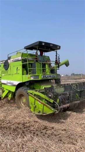 Kartar 4000 combine harvester Viral shorts trending videos Vishal 435 कंबाइन हार्वेस्टर वायरल हुआ है