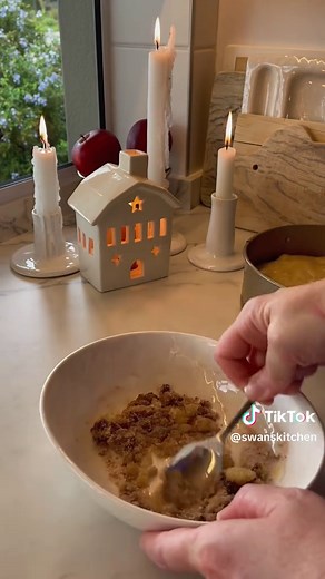 Cozy Autumn Spiced Apple Cake Recipe