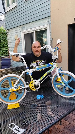 1K views | 1987 Dyno Pro Compe, which extender should i add_ Black or White_ Comment below盧 . Build_ harveste | BMXER | Facebook