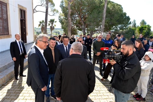 Ριζοκάρπασο: Επίσκεψη Τουφάν Έρχιουρμαν στα σχολεία των εγκλωβισμένων | AlphaNews
