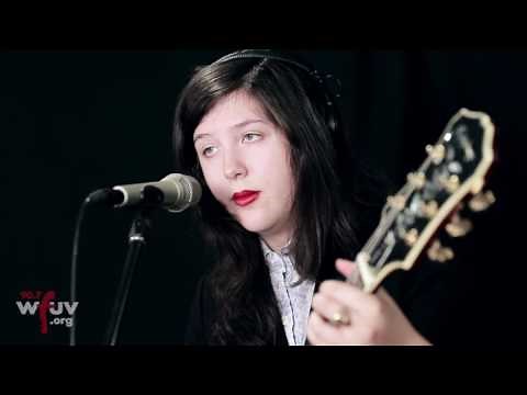 Lucy Dacus - "Dream State/Familiar Place" (Live at WFUV)