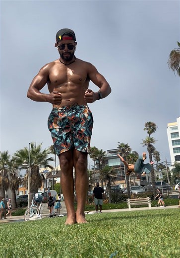 Different styles, same grind. 💪 Whether you’re flipping through life or hitting the ground with burpees, it’s all about showing up and pushing limits. 🏖️🔥 Which one’s your vibe? 🤔 #BurpeesVsFlips #FitnessGoals #BeachWorkout #BurpeeLife #Calisthenics #DisciplineEqualsFreedom #GrindDontStop #OutdoorTraining #FitLife #MovementCulture #FitnessInspiration”