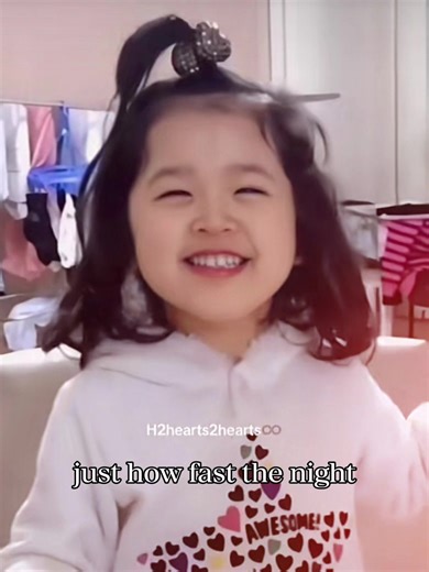 Keindahan Senyuman dalam Trend Night Changes