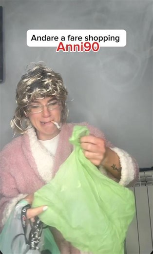 L’EVOLUZIONE DELLO SHOPPING #shoppinganni90 #anni90vsoggi #differenze #levoluzionedelloshopping