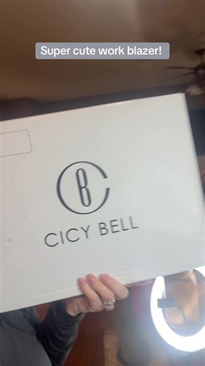 I’m always needing work clothes and business attire! I was so happy to find the Cicy Bell line! They have work attire for women who still want a comfortable and casual feel. #cicybell #work #holidayhustle #work #blazer
