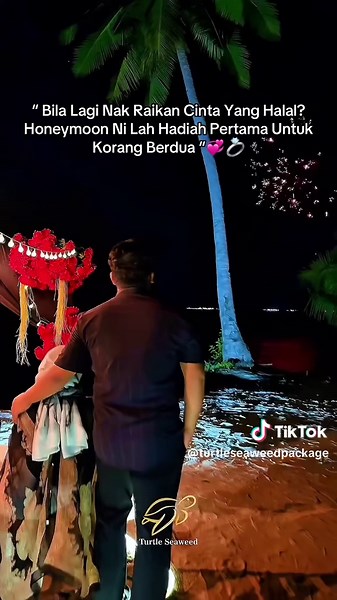 “Dah lama plan nak honeymoon… tapi asyik tertangguh. Kerja tak habis, duit tak cukup Atau… rasa belum layak nak ‘reward’ diri & pasangan. 💔” Tapi hakikatnya, moment macam ni tak datang selalu. Bila lagi nak raikan cinta yang halal — kalau bukan sekarang? 💍 Turtle Seaweed Resort bawa pengalaman honeymoon yang romantik dan penuh kenangan sebab : ✨ Resort atas laut ✨ Private pool sendiri ✨ Bilik luas & aesthetic ✨ Ada pantai dan penyu 🐢 ✨ Dengan harga yang masih mampu milik 💸 Jangan tunggu ‘nan