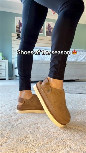 First off… my apologies on the voice over speed I could not adjust it to normal. I have no idea what happened.🤨 Second… absolutely love these new clogs, very lightweight, the cutest shoes to sport as we are entering our pumpkin spice season 🍁🍂 Get yours today #momshoes #womenscasual #fyp #fallfashion