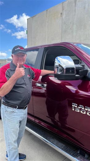 Tips from Uncle Mike on how to extend your mirror correctly, and place them into standard driving position! If you struggle to extend your mirror head, THIS IS FOR YOU! #Mirrors #Clearviewaccessories #Towingmirror #Towing #4x4 #Outdoors #Adventure #Instadaily #Happiness #Outdoorlife | Clearview Accessories