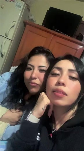 #💋💋 @Elo