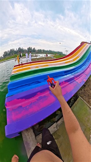 Spider Man Toy Flying Reverse Up the Water Slide 😂🇺🇸 #Shorts #waterslide #viral #pov