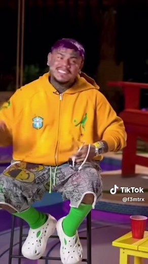 Balenciaga Method: Elevate Your Mockups Design