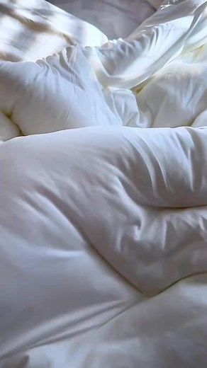 13K views · 309 reactions | People can’t believe how thick this comforter is. It’s literally double-stuffed and looks unreal in person. The kind of fluff you see on TikTok for $400, but this one’s only $100. | Mellow Comforters | Facebook