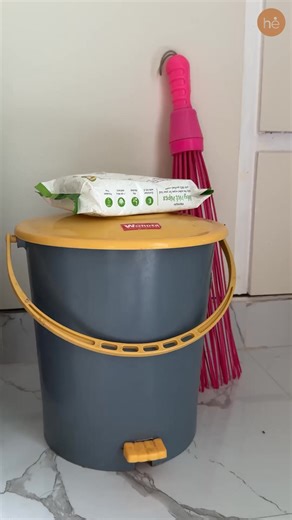 Smart 3-in-1 Bathroom Trash Can with Toilet Brush & Tissue Holder (7Litre) ✅ Designed with a built-in retractable toilet brush and paper towel storage ✅ Featuring motion sensor technology for touch-free waste disposal ✅ This smart bin keeps your space tidy, efficient, and organized Order Here 👉 https://homeessentials.in/products/smart-3-in-1-bathroom-trash-can-with-brush-tissue-holder-7-litre | The Home Essentials Store