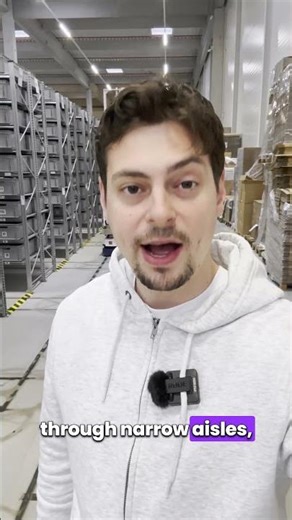 The future of warehousing (AI robots)