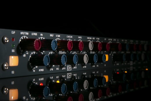 8803 - AMS | Neve