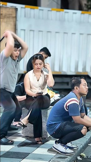 hammer prank to beauty girl #shorts