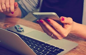 パソコンからiPhoneに写真や動画を送る方法を簡単に紹介！注意点も解説 | プログラミングスクールならテックキャンプ