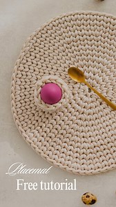 I will teach you, how to crochet placemats ☺️🧶 Comment below and I will share my free crochet tutorial on YouTube 📹 #croche #crocheting #crochetersofig #crochetplacemat #crochettutorial #howtocrochet #crocheterapia #handmade #easycrafts #holidaycrafts #holidaydecor | Monomey Studio