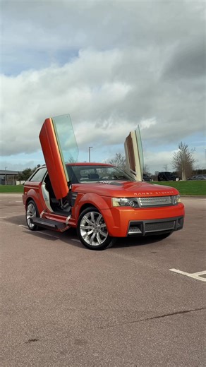 Who remembers this car from Gran Turismo 4 and West Coast Customs? 🧡 It was an honour to be able to get up close and personal with the insane Range Stormer Concept at @britishmotormuseum. It’s said this concept cost €1.5m to build all the way back in 2003 😮‍💨 #RangeRover #RangeStormer