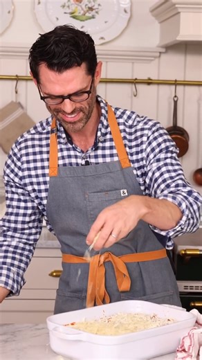 This easy Manicotti is the cheesy comfort dish recipe you need to make. Mozzarella, parmesan, and creamy ricotta with fresh basil and herbs makes the perfect filling for those big manicotti tubes. Paired with a nice marinara and more cheese, it’s the weeknight meal that’s hard to resist. Recipe up on the blog!  link in bio #preppykitchen #baker #recipevideo #tastybite #yummyfood | John Kanell | Facebook