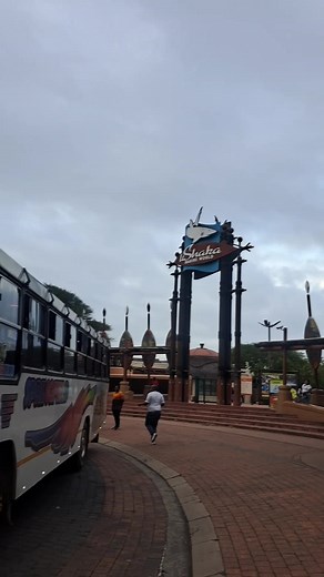 Springfield know for the show off they take the show everywhere salute🙌😎👌#sos #buses