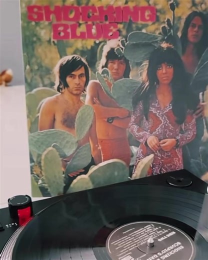 The song ‘Send Me A Postcard’ was the first single with Mariska Veres in 1968. At first it wasn’t a huge hit, but on the long run the song became one of their well-known songs. | Shocking Blue