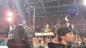 Watch Stereophonics’ Kelly Jones join Coldplay on stage at Cardiff gig
