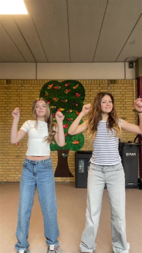 Dance Tutorial to Shake That Ass